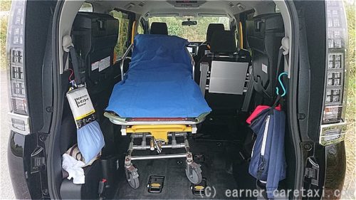 80ヴォクシーにもスッポリおさまる専用ストレッチャー